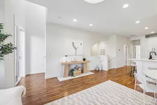 391 Charles Morris Ter, Sunnyvale, CA 94085 - Photo 4