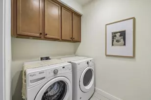 391 Charles Morris Ter, Sunnyvale, CA 94085 - Photo 16