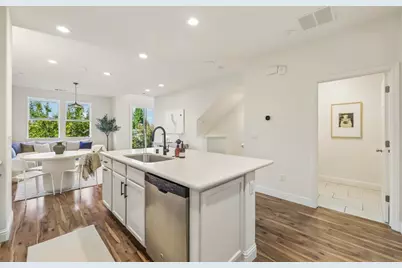 391 Charles Morris Ter, Sunnyvale, CA 94085 - Photo 10