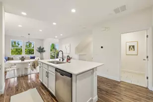 391 Charles Morris Ter, Sunnyvale, CA 94085 - Photo 10