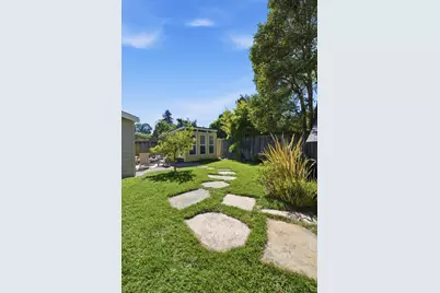 807 Acacia Dr, Burlingame, CA 94010 - Photo 28
