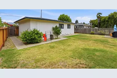 25 Bronson St, Watsonville, CA 95076 - Photo 14