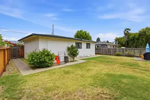 25 Bronson St, Watsonville, CA 95076 - Photo 14