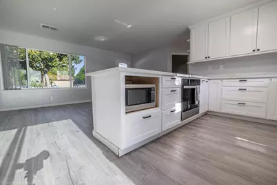750 El Camino Paraiso, Hollister, CA 95023 - Photo 2