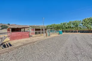 991 Riverside Rd, Hollister, CA 95023 - Photo 52