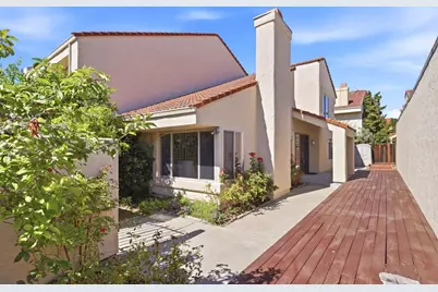 26 Lido Cir, Redwood Shores, CA 94065 - Photo 2