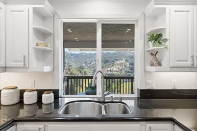 66 Club Dr, San Carlos, CA 94070 - Photo 16