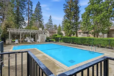19124 Vineyard Ln, Saratoga, CA 95070 - Photo 46
