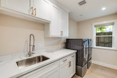 2886 Emerson St, Palo Alto, CA 94306 - Photo 18