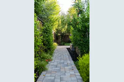 2886 Emerson St, Palo Alto, CA 94306 - Photo 32