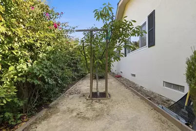 7098 Bret Harte Dr, San Jose, CA 95120 - Photo 40