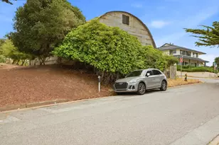 119 Dewey Ave, Pacific Grove, CA 93950 - Photo 28