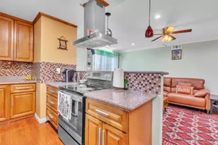 1327 Scossa Ave 4, San Jose, CA 95118 - Photo 2