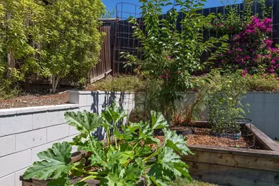 947 Glennan Dr, Redwood City, CA 94061 - Photo 32