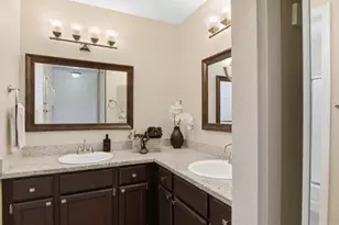 8710 Jan Dr, Gilroy, CA 95020 - Photo 16