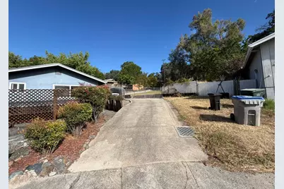 1625 Palm Dr, Lakeport, CA 95453 - Photo 2