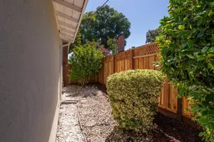 1657 Nightingale Ave, Sunnyvale, CA 94087 - Photo 24