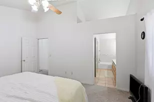 725 Everest St, Los Banos, CA 93635 - Photo 12