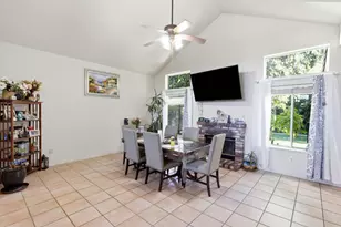 725 Everest St, Los Banos, CA 93635 - Photo 6