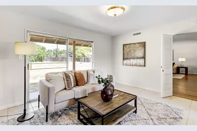 2724 Doris Ct, Carmichael, CA 95608 - Photo 16