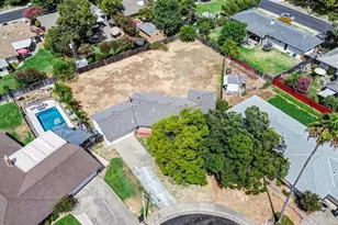 2724 Doris Ct, Carmichael, CA 95608 - Photo 2