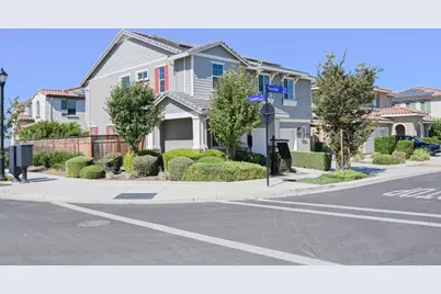 305 E Forsythia Way, Mountain House, CA 95391 - Photo 2