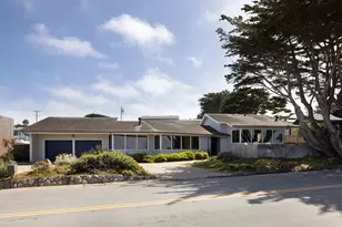 1209 Ocean View Blvd, Pacific Grove, CA 93950 - Photo 32