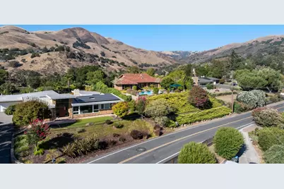 11081 Enchanto Vista Dr, San Jose, CA 95127 - Photo 30