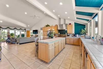 11081 Enchanto Vista Dr, San Jose, CA 95127 - Photo 10