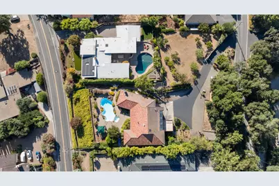 11081 Enchanto Vista Dr, San Jose, CA 95127 - Photo 32