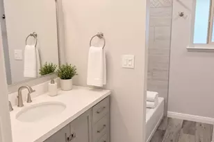 225 Red Oak Dr N, Sunnyvale, CA 94086 - Photo 6