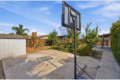 865 Locust Ave, Manteca, CA 95337 - Photo 24