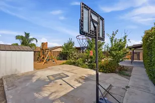 865 Locust Ave, Manteca, CA 95337 - Photo 24