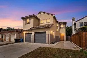 1537 Oyster Bay Ct, Salinas, CA 93906 - Photo 2