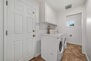 6184 Tracel Dr, San Jose, CA 95129 - Photo 36