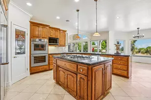 1515 S Ridgemark Dr, Hollister, CA 95023 - Photo 14