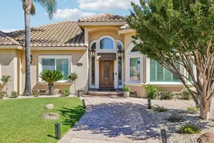1515 S Ridgemark Dr, Hollister, CA 95023 - Photo 2