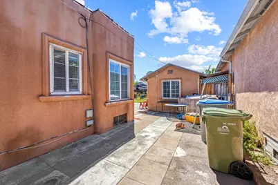 124 E Humboldt St, San Jose, CA 95112 - Photo 26