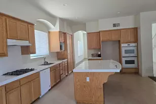 833 Branding Iron St, Oakdale, CA 95361 - Photo 10