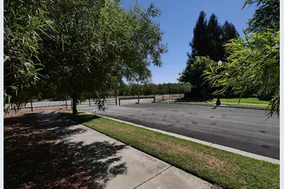 833 Branding Iron St, Oakdale, CA 95361 - Photo 24