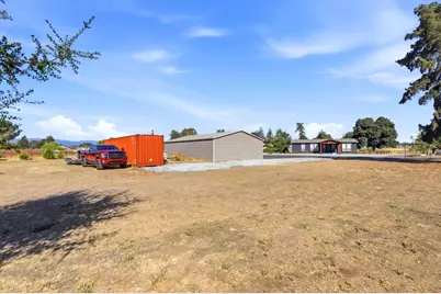8885 New Ave, Gilroy, CA 95020 - Photo 44