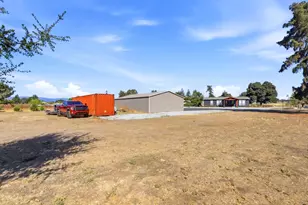 8885 New Ave, Gilroy, CA 95020 - Photo 44