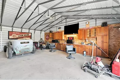 8885 New Ave, Gilroy, CA 95020 - Photo 46