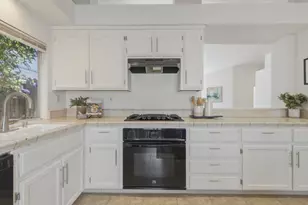 2151 Glarner St, Hollister, CA 95023 - Photo 4