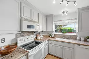 114 Granada Dr, Mountain View, CA 94043 - Photo 16