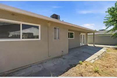 8711 Kelley Dr, Stockton, CA 95209 - Photo 24
