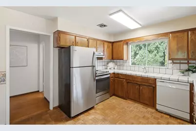 995 Melbourne Blvd, San Jose, CA 95116 - Photo 14