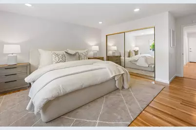 951 Laguna Cir, Foster City, CA 94404 - Photo 12