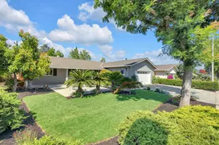 865 W Knickerbocker Dr, Sunnyvale, CA 94087 - Photo 2