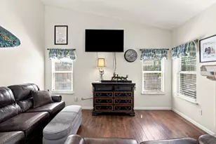 647 Elmwood Dr, Los Banos, CA 93635 - Photo 10